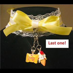 Lemon caked yellow & white lace choker